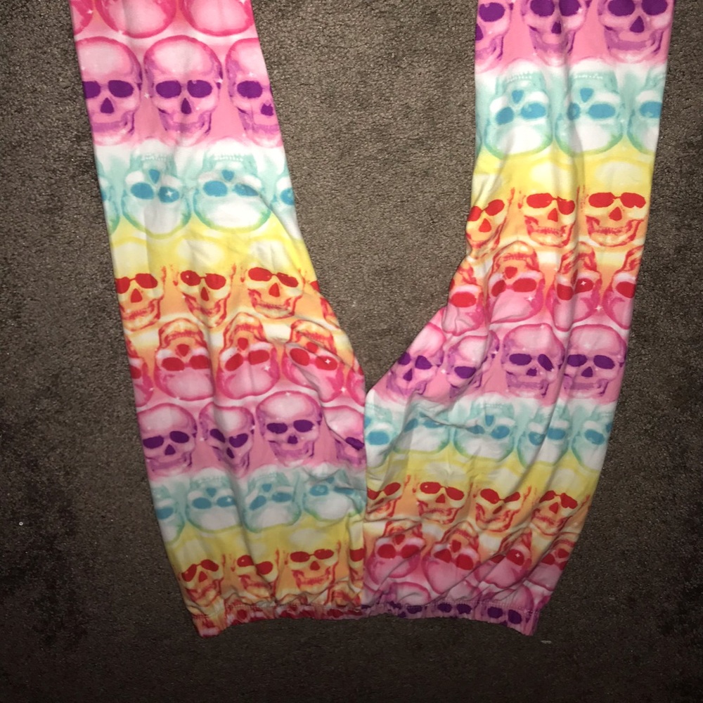 Colorful skull Knee length leggings
